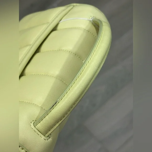 Coach Turnlock Clutch with Quilting Bag - Picture 10 of 15